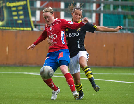 Marie Hammarström, Örebro och Emilia Appelqvist, AIK