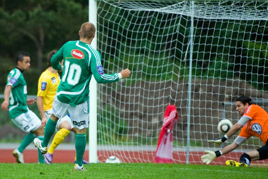 Magnus Eriksson, Väsby gör ett av sina tre mål på