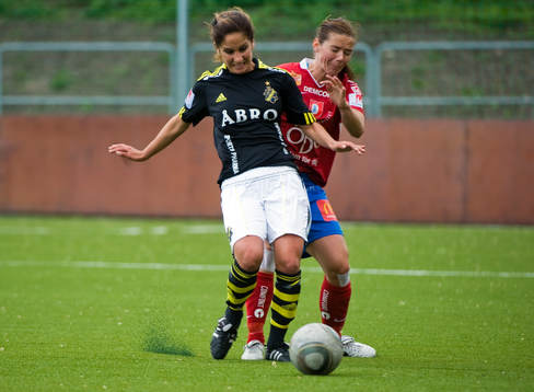 Shamiram Yakob, AIK och Olina Vidarsdottir, Örebro