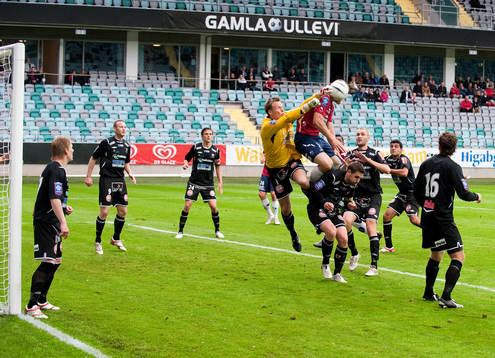 Fin gräsmatta på Gamla Ullevi.  Tobias Wennergren,