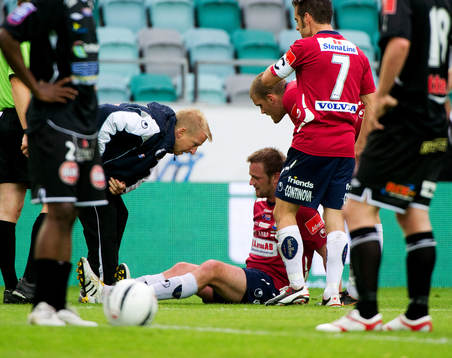 Dennis Jonsson, Örgryte, skadad