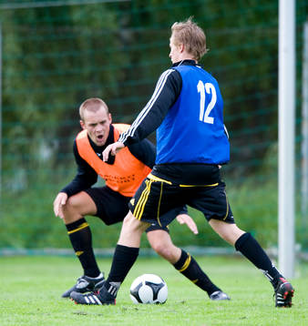 Adam Larsson, försvarare