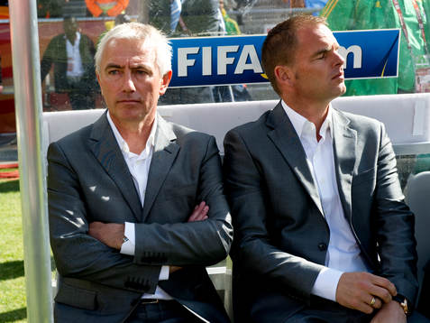 Bert Van Marwijk, Förbundskapten och Roland de Boer