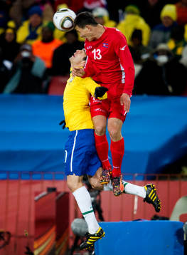 Kaka, Brasilien, Pak Chol Jin, Nordkorea. Nickduell