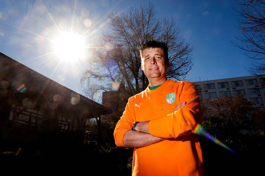 Fotboll, VM 2010, Elfenbenskusten har en svensk läkare
