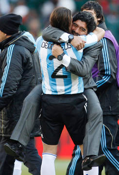 Diego Maradona, förbundskapten, Argentina, glädje, jubel