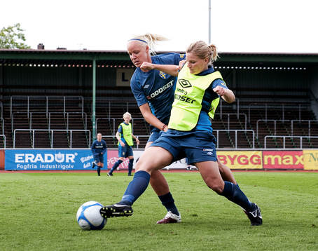 Caroline Seger, Sara Lindén