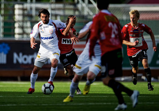 Ceyhun Eris, Assyriska, dribblar sig fram
