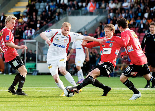 Xhevdet Llumnica, Assyriska, dribblar sig igenom