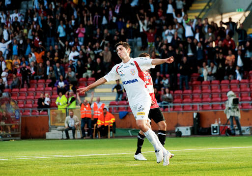 Nahir Besara, Assyriska, jubel