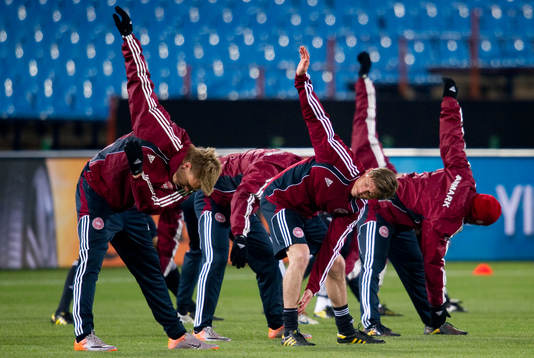 Nicklas Bendtner, Jon Dahl Thomason