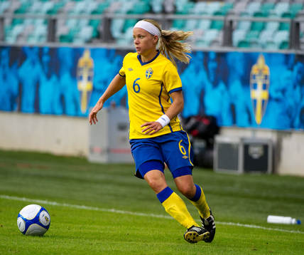 Sara Thunebro, Sverige