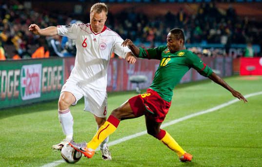 Lars Jacobsen, Danmark, Eyong Enoh, Kamerun