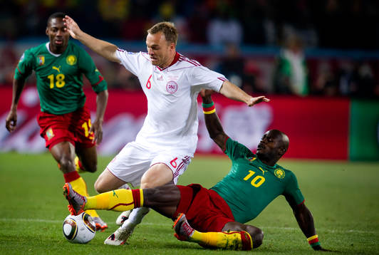 Lars Jacobsen, Danmark, Achille Emana, Kamerun