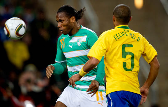 Didier Drogba nickar in 1-3