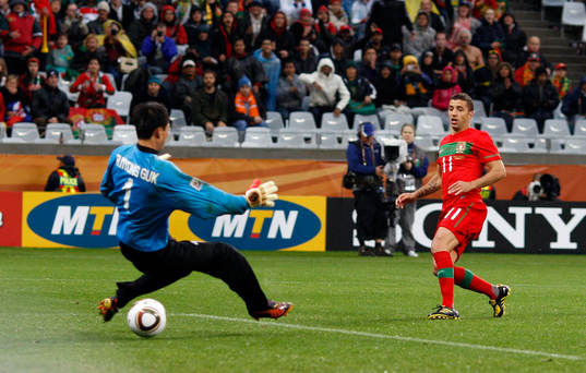Simao, Portugal gör 2-0