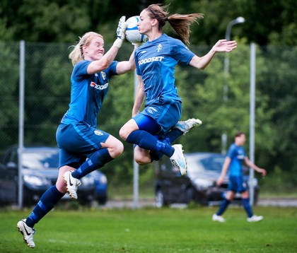 Kosovare Asllani, Kristin Hammarström, målvakt