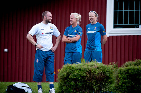 Caroline Seger, Sara Larsson