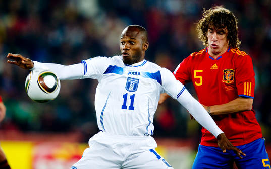 David Suazo, Honduras, Carles Puyol, Spanien