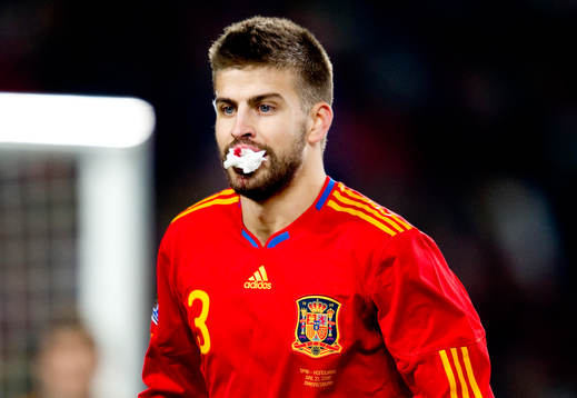 Gerard Piqué, Spanien med ett specialskydd