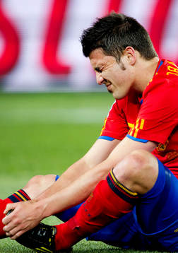 David Villa, Spanien har ont i tån