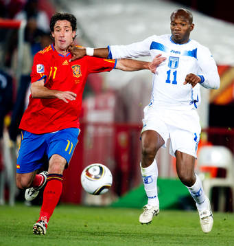 Joan Capdevila, Spanien, David Suazo, Honduras