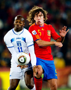 David Suazo, Honduras, Carles Puyol, Spanien