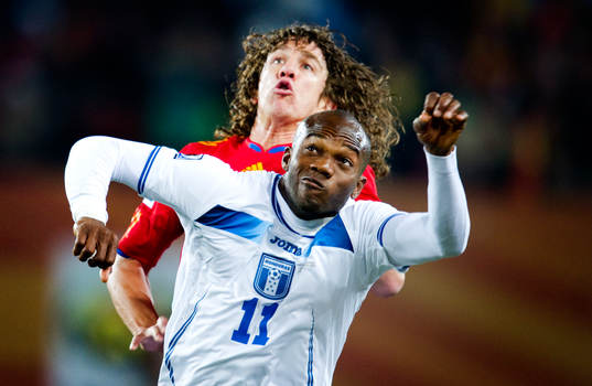 Carles Puyol, Spanien, David Suazo, Honduras