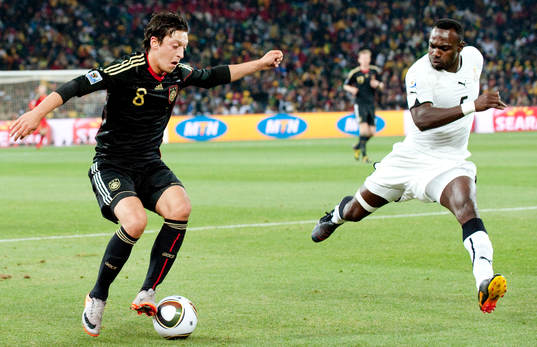 Mesut Özil, Tyskland, John Mensah, Ghana