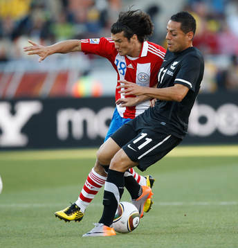 Nelson Valdez, Paraguay och Leo Bertos, Nya Zeeland