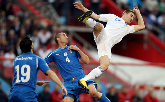 Erik Jendrisek, Slovakien och Giorgio Chiellini, Italien