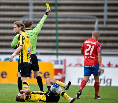 Christoffer Andersson, Helsingborg får gult kort