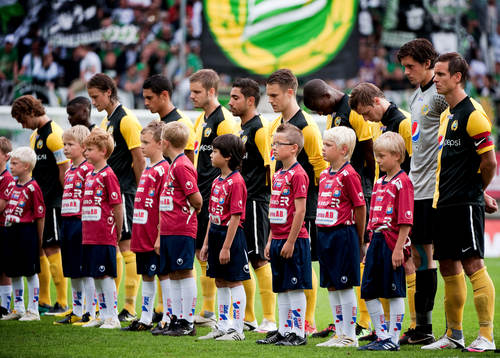 Hammarby hedrar avlidne Assyriska-spelaren Eddie Moussa med