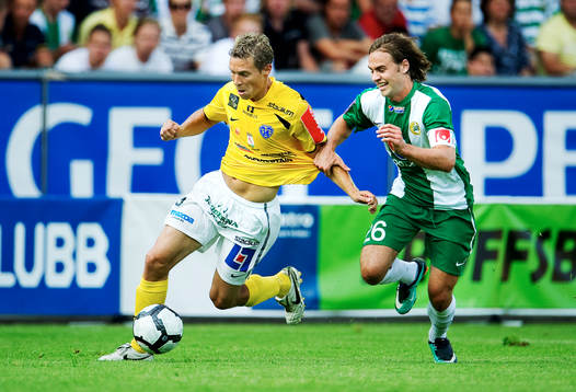 Daniel Alexandersson, Falkenberg, kämpar mot Simon Helg,