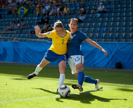 Leah, Brasilien mot Antonia Göransson, Sverige