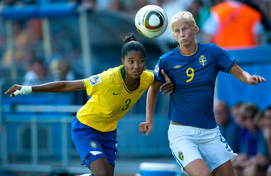 Juliana Cardozo, Brasilien och Sofia Jakobsson, Sverige