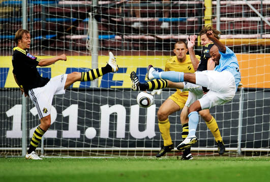 Jeffrey Aubynn, Malmö, oroar framför mål