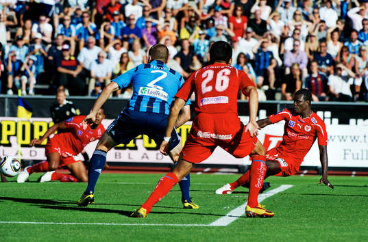 Abiola Dauda, Kalmar, skjuter in 0-1