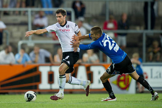 Aaron Hughes, Fulham