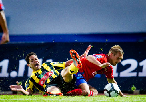 Vinicius, Häcken