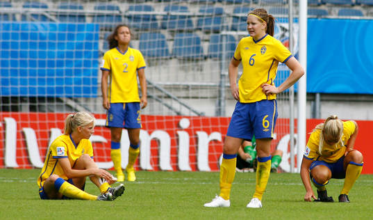 Sofia Jakobsson och Mia Carlsson, Sverige, depp