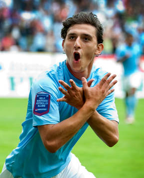 Agon Mehmeti, Malmö har gjort 1-0. Jubel