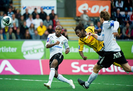 Samuel Wowoah, Örebro och Amadou Jawo, Elfsborg