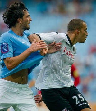 Yago Fernandez, Malmö och Bobby Zamora, Fulham
