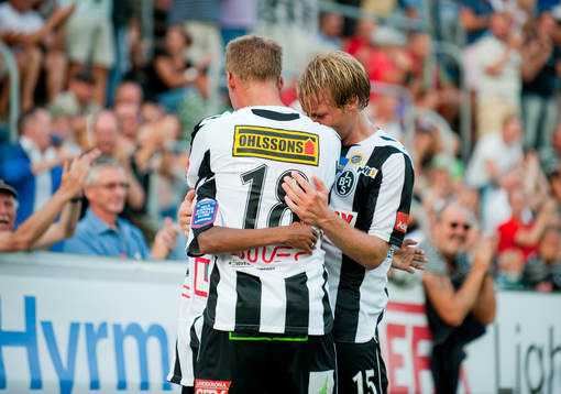 Amethyst  Bradley Raleni, Landskrona har gjort 2-1. jubel