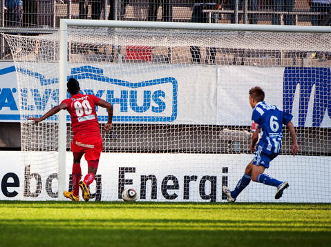 Douglas da Silva Vieira, Kalmar, gör mål, genre
