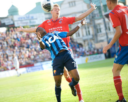 Marcus Nilsson, Helsingborg och Kennedy Igboananiki,