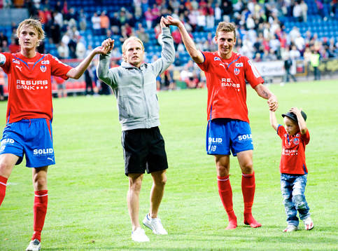 Alexander Gerndt med son, tackar publiken, glädje