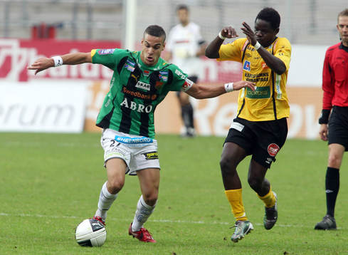 Mervan Celik, Gais