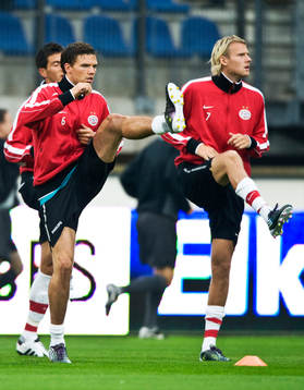 Marcus Berg och Ola Toivonen, uppvärmning